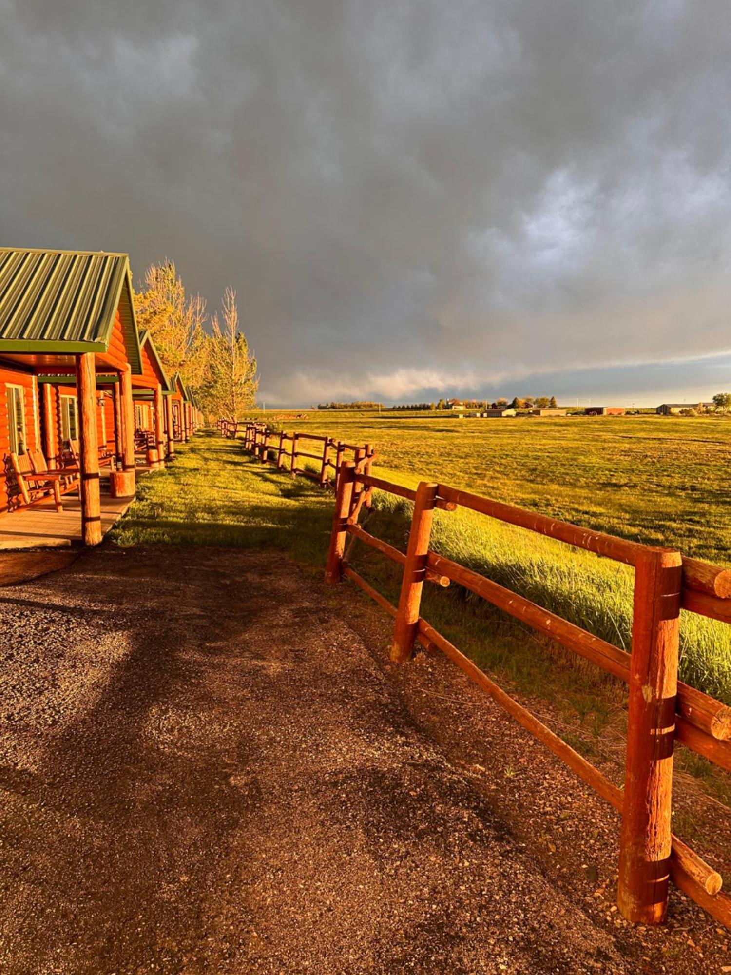 Badlands Frontier Cabins Волл Екстер'єр фото